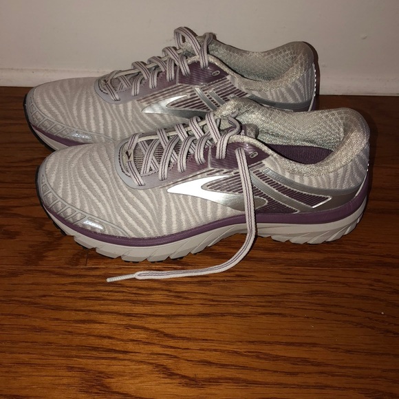 Brooks Shoes - New Women’s Brooks GTS 18